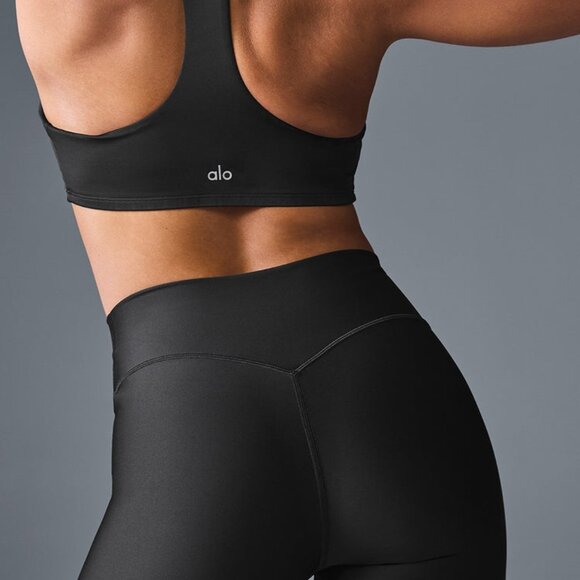 Alo Yoga 5" Airlift Energy Short Black - Picture 2 of 4